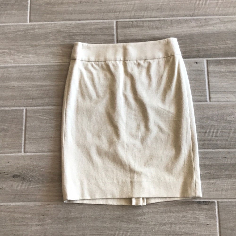 NWOT cream ivory Banana Republic pencil skirt